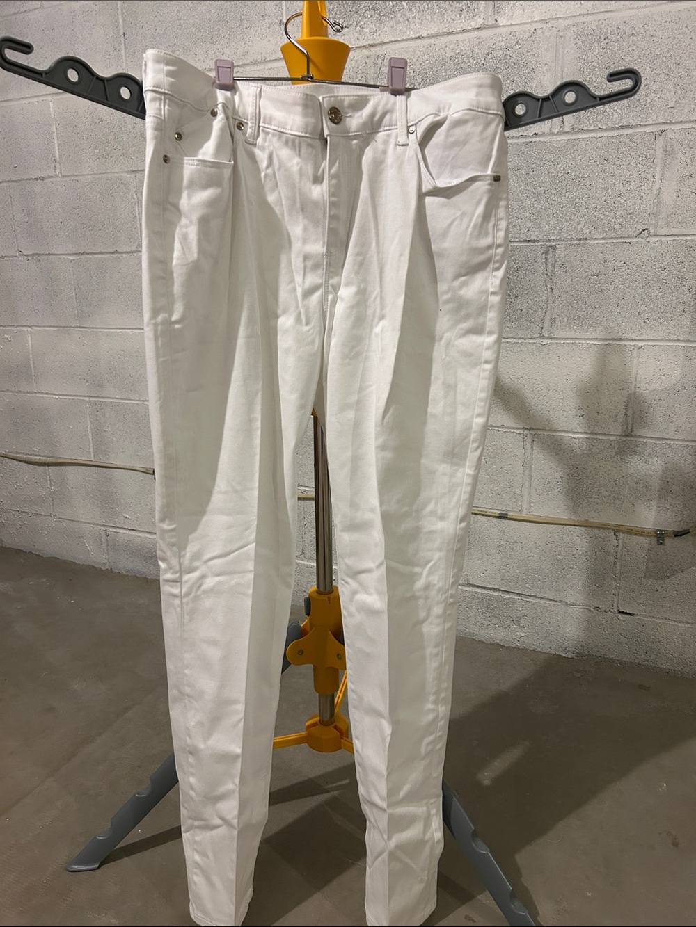 NWT Chico’s White Jeggings